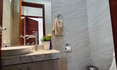 EN VENTA TRIPLEX 208M2 - 04 DORMITORIOS + JACUZZI + TERRAZA + 2 COCHERAS - SURCO