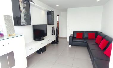 EN VENTA TRIPLEX 208M2 - 04 DORMITORIOS + JACUZZI + TERRAZA + 2 COCHERAS - SURCO