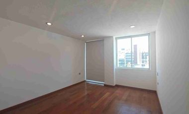 Renta Departamento en  Vía Atlixcayotl, Excelente Opción amplia con Ubicación Privilegiada