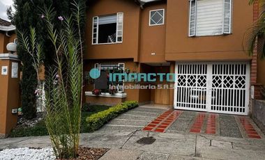 Se arrienda Apartamento en el sector de Envigado COD-526189
