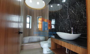 EN VENTA - GRAN CASA FRENTE A JARDIN EN COL. LAGUNAS - VILLA DE ALVAREZ COLIMA