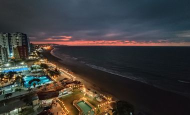🏢 OFERTA VENDO PENTHOUSE VISTA Y SALIDA AL MAR - DOS DORMITORIOS  - PISO 9 (Tonsupa – Club Resort Pacífico)