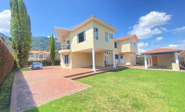 Vende Espectacular Casa en Cajicá,  GUARIGUA - Club Residencial