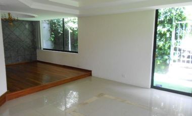 VENDO CASA EN PARQUES DE LA HERRADURA EN CONDOMINIO