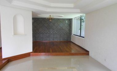 VENDO CASA EN PARQUES DE LA HERRADURA EN CONDOMINIO
