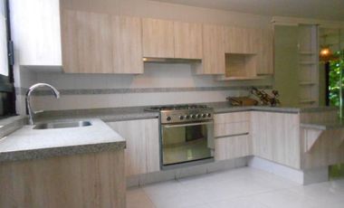 VENDO CASA EN PARQUES DE LA HERRADURA EN CONDOMINIO