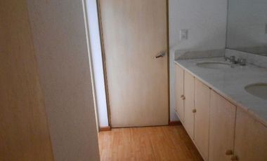 VENDO CASA EN PARQUES DE LA HERRADURA EN CONDOMINIO