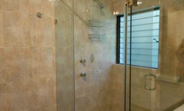 VENDO CASA EN PARQUES DE LA HERRADURA EN CONDOMINIO