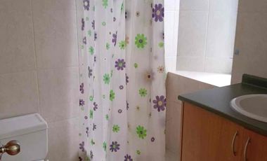 de renta departamento con balcón  150 m2 de 3 habitaciones cada una con baño 2 estacionamientos guardias ascensor