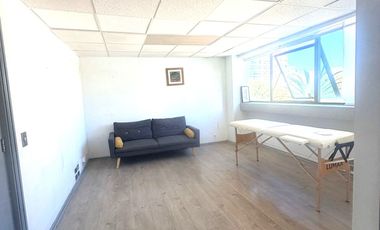 ARRIENDO OFICINA PLENO CENTRO SECTOR PONIENTE VIÑA DEL MAR