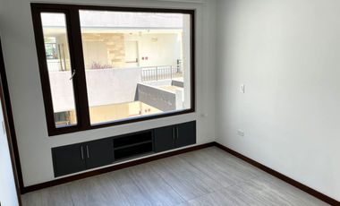 Venta de Casa con 3 Habitaciones en Cumbayá