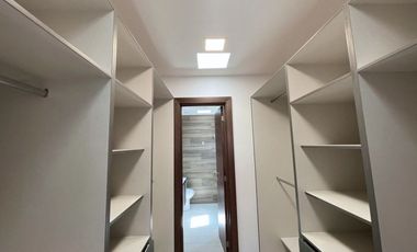 Venta de Casa con 3 Habitaciones en Cumbayá