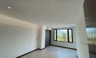 Venta de Casa con 3 Habitaciones en Cumbayá