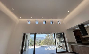 Venta de Casa con 3 Habitaciones en Cumbayá