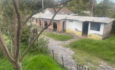 VENTA DE PROPIEDAD 1.000 M² TERR. / 300 M² CONST. EN EL CENTRO DE LA MERCED, VALLE DE LOS CHILLOS