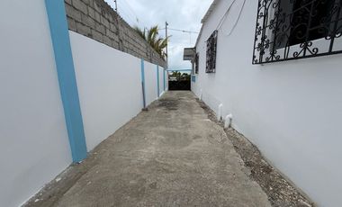 Casa de una planta remodelada en venta Ballenita, Santa Elena