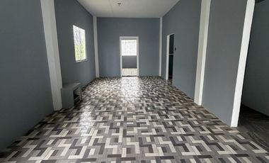 Casa de una planta remodelada en venta Ballenita, Santa Elena