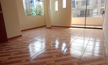 SE VENDE CASA DE 3 PISOS + AZOTEA CON 2 COCHERAS  +07 DORMITORIOS +05 BAÑOS  A MINUTOS DEL MALL PURUCHUCO