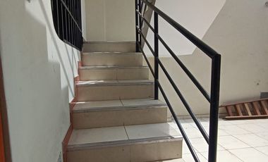 SE VENDE CASA DE 3 PISOS + AZOTEA CON 2 COCHERAS  +07 DORMITORIOS +05 BAÑOS  A MINUTOS DEL MALL PURUCHUCO