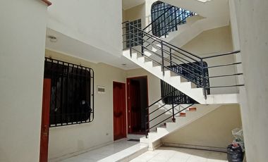 SE VENDE CASA DE 3 PISOS + AZOTEA CON 2 COCHERAS  +07 DORMITORIOS +05 BAÑOS  A MINUTOS DEL MALL PURUCHUCO