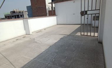 SE VENDE CASA DE 3 PISOS + AZOTEA CON 2 COCHERAS  +07 DORMITORIOS +05 BAÑOS  A MINUTOS DEL MALL PURUCHUCO
