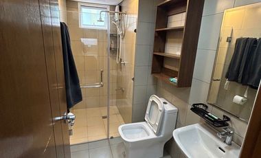 2BR Condo Unit for Rent/Sale  in Palm Beach Villas Macapagal Ave Pasay City