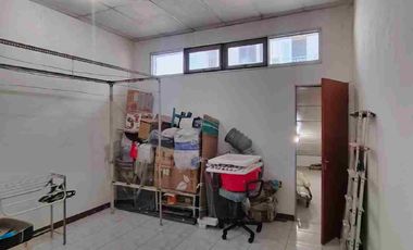 Rumah Siap Huni 3 Lantai di Angke Tambora Jakbar