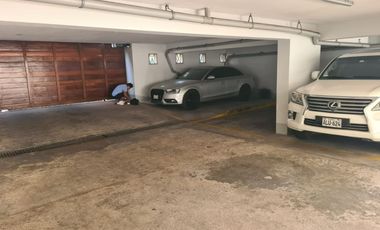 Departamento impecable de 3 dormitorios de buen tamano a pasos del parque.