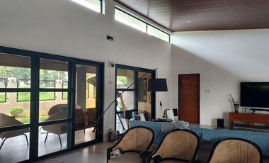 Bungalow House for Rent on a Prime Fairway Lot at Riviera Golf Estates via CALAX