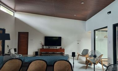 Bungalow House for Rent on a Prime Fairway Lot at Riviera Golf Estates via CALAX