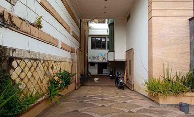 Rumah Mewah OKL Vibes di Araya Boulevard Malang