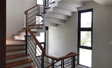 5BR House for rent in Cainta, Rizal *Greenwoods Executive Village