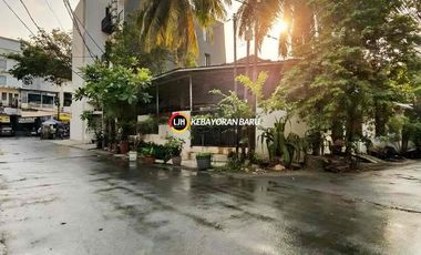 Rumah Hitung Tanah SELANGKAH ke Blok M Plaza!
Kebayoran Baru, Jakarta Selatan