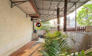 Rumah Hitung Tanah SELANGKAH ke Blok M Plaza!
Kebayoran Baru, Jakarta Selatan