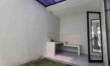 Disewakan Rumah 2 Lantai. Pondok Tjandra  Waru Surabaya