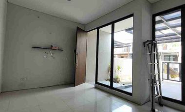 Disewakan Rumah 2 Lantai. Pondok Tjandra  Waru Surabaya