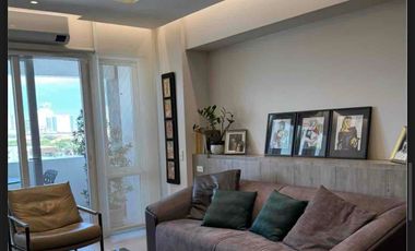 Renovated 1BR for Sale at Mondrian Residences