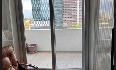 Renovated 1BR for Sale at Mondrian Residences