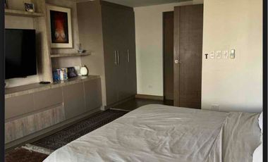 Renovated 1BR for Sale at Mondrian Residences