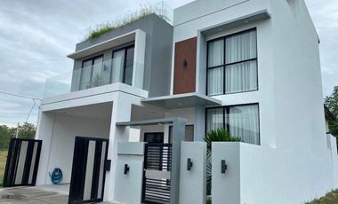 ELEGANT 3 BEDROOM FURNISHED HOME WITH ROOF DECK FOR SALE/RENT NEAR SM TELABASTAGAN - ANGELES CITY