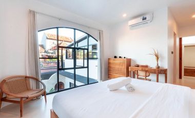 Vila dua lantai baru di lokasi prestisius dekat laut!