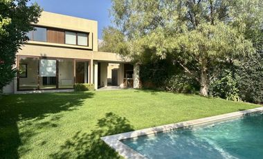 Casa Mediterránea en Piedra Roja | 3D + Piscina y Quincho | 504 m² Terreno