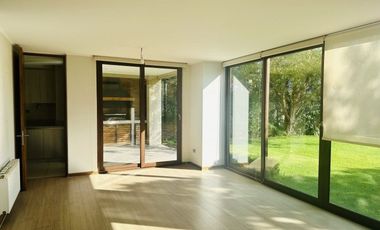 Casa Mediterránea en Piedra Roja | 3D + Piscina y Quincho | 504 m² Terreno