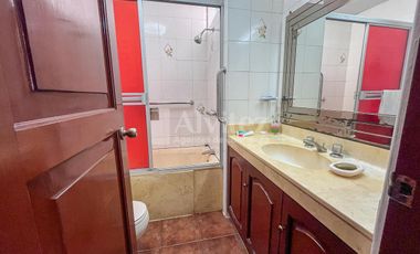 Vendo Duplex Frente Al Parque Martinelli, Surco