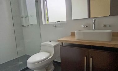 VENDO HERMOSA CASA CONJUNTO CALATRVA