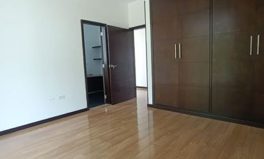 VENDO HERMOSA CASA CONJUNTO CALATRVA