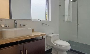 VENDO HERMOSA CASA CONJUNTO CALATRVA