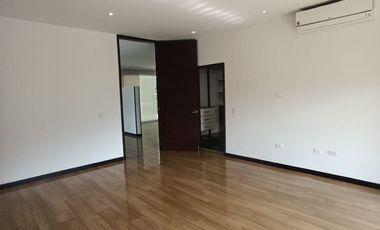 VENDO HERMOSA CASA CONJUNTO CALATRVA
