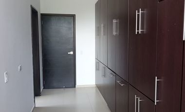 VENDO HERMOSA CASA CONJUNTO CALATRVA