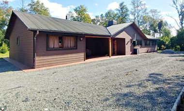 Acogedora  y Amplia casa en parcela a minutos de Villarrica